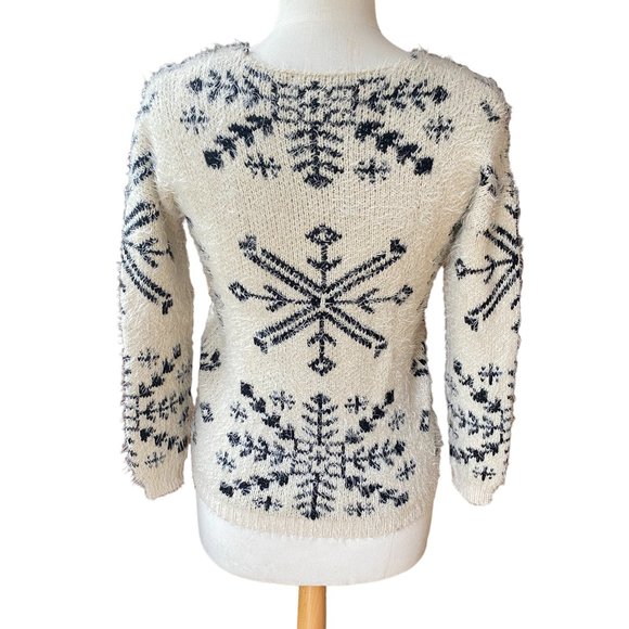 Finn & Clover Snowflake Sweater Cream Blue Fuzzy Holiday Sz M - Picture 9 of 13